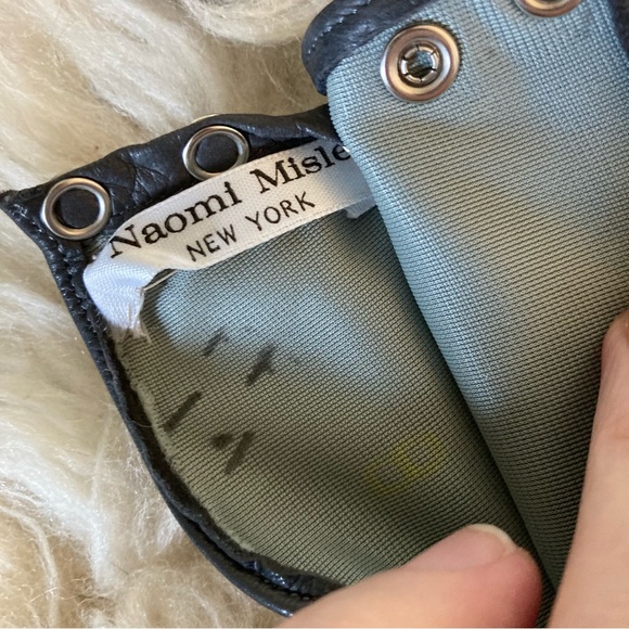 Vintage 80’s Naomi Misle Dark Grey Buttery Soft Leather Button Cuff Gloves - Picture 4 of 5